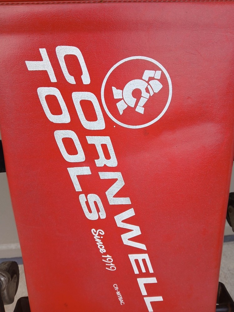 CORNWELL TOOLS Adjustable Mechanics Creeper Padded