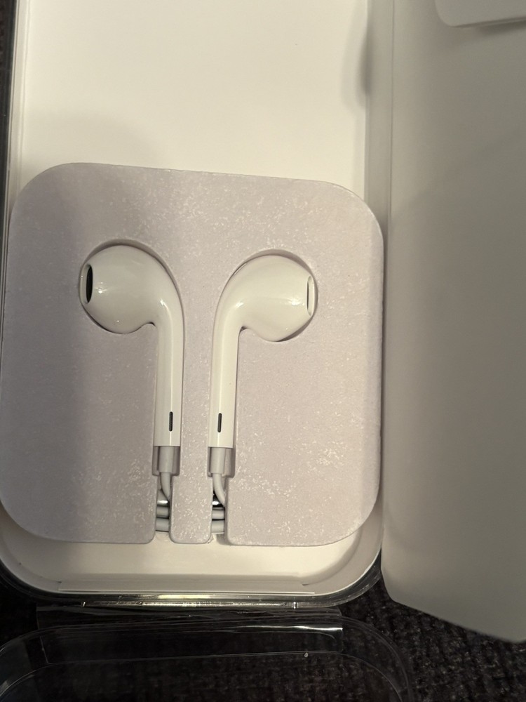 Apple iPod Touch 6th Generation Model A1574