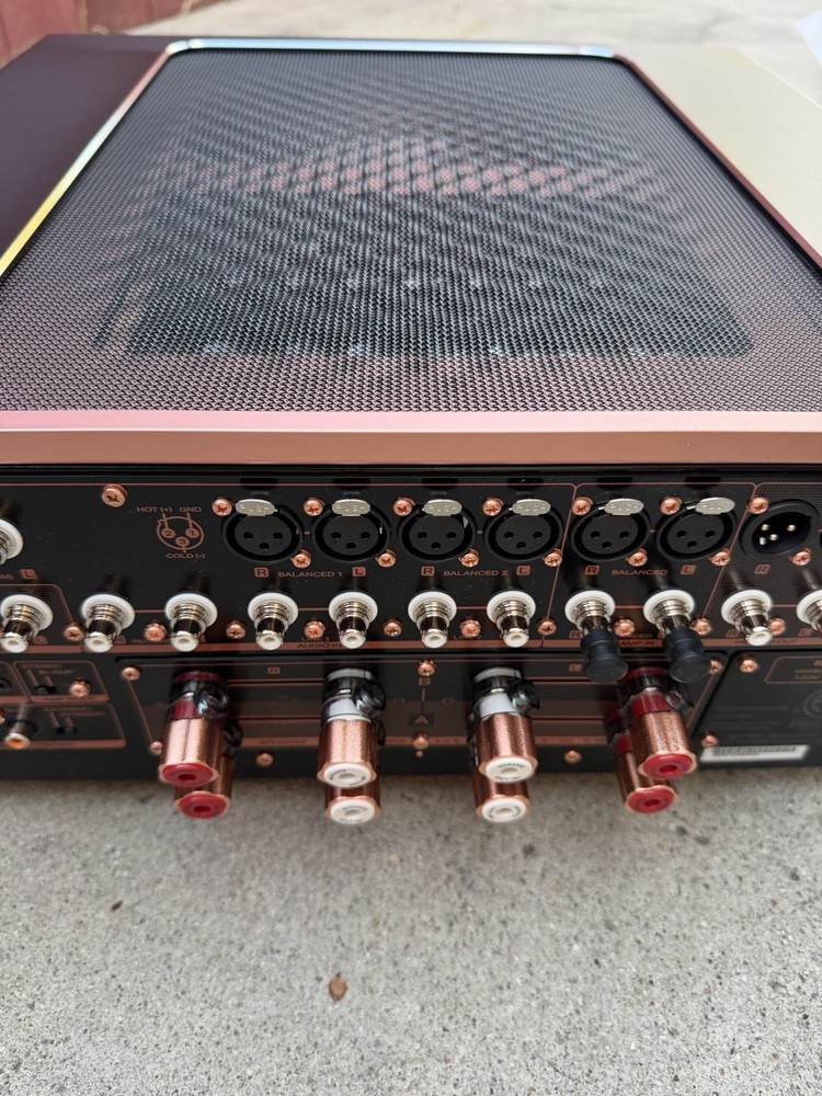 Marantz MODEL 10 Reference Integrated Amplifier (Open Box)