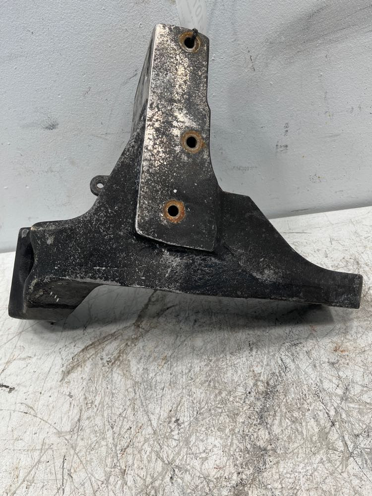Peterbilt Cab Mount A856136 (630-10781)