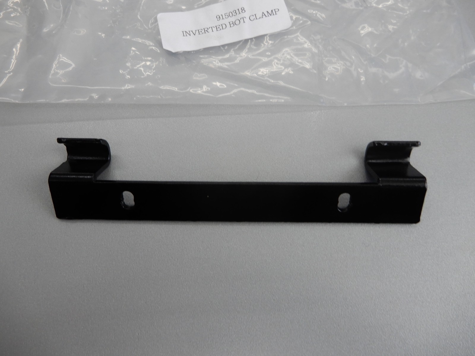 Skeeter Boats 91050318 INVERTED BOTTOM CLAMP FOR SQUEEZE LATCH