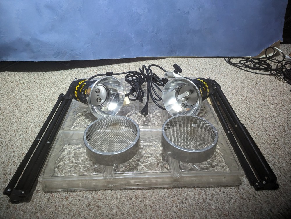 Novatron Hot Light 500 Watt Lighting System