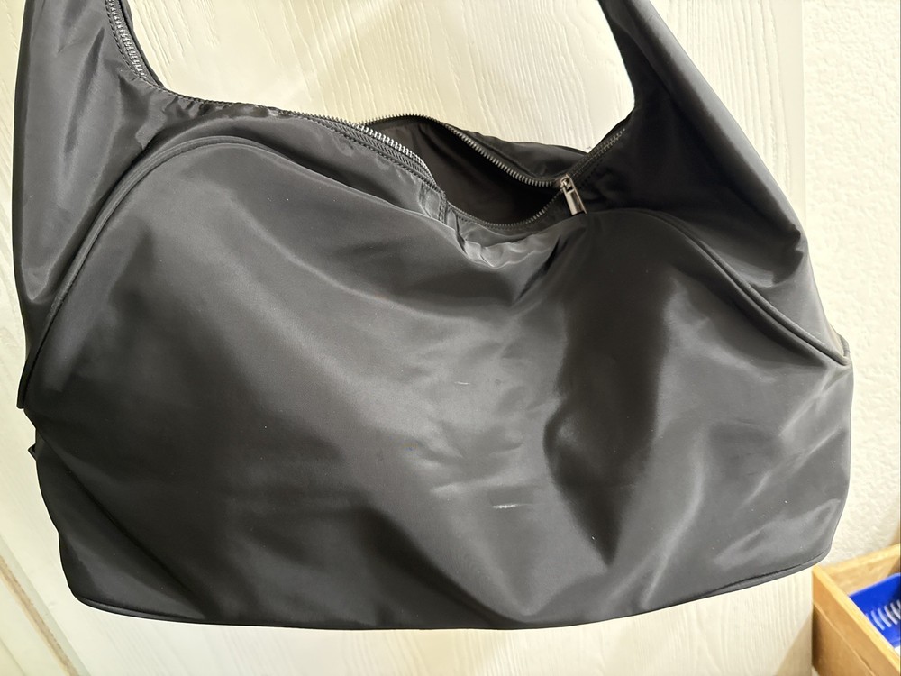 Fabletics gym bag over the shoulder black Gently Used