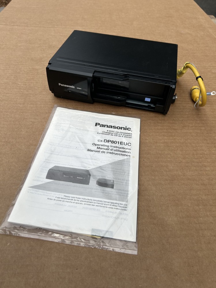 Panasonic 8 CD Changer  Model cx-DP801EUC       LOOK