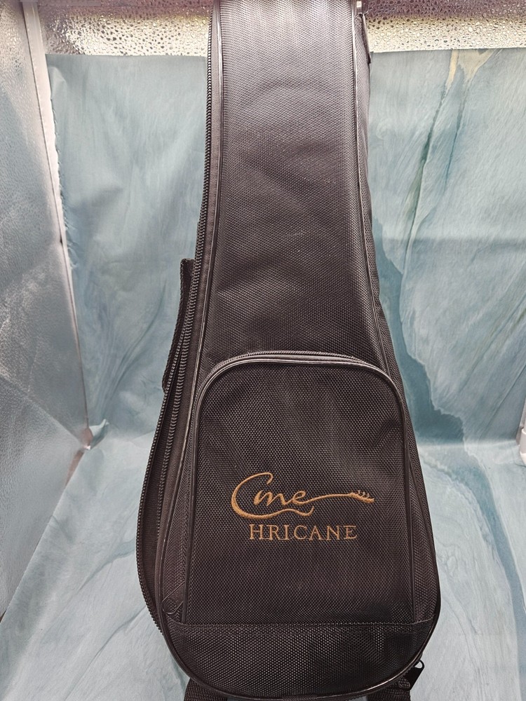 Hricane Ukulele UK-21 Solid Wood 4-String With Case & Accessories