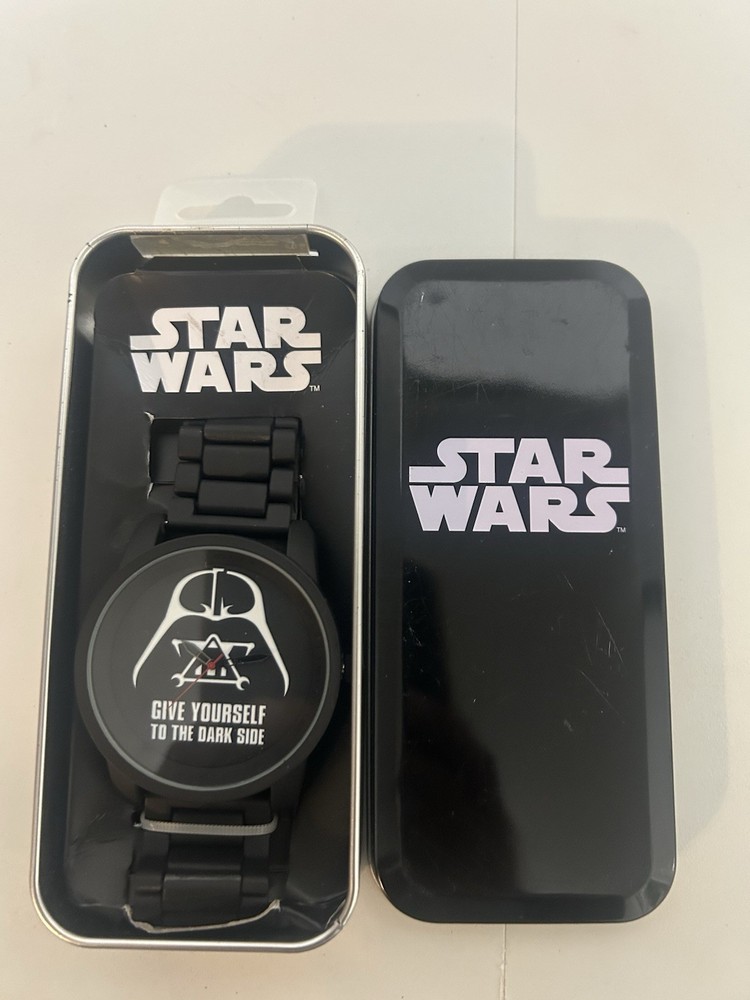 Star Wars  Vader Metal Watch