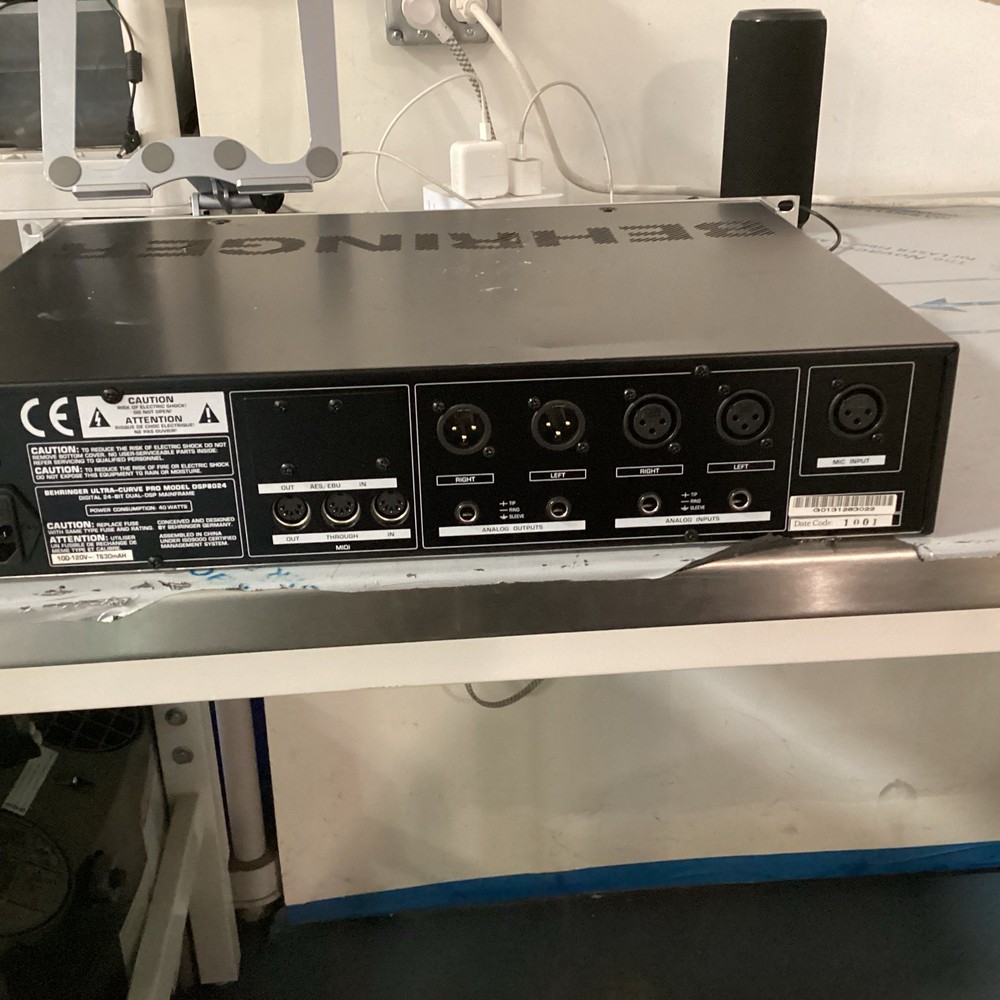 Behringer Ultra-Curve Pro DSP8024 Digital 24-bit Dual-DSP Mainframe EQ/RTA