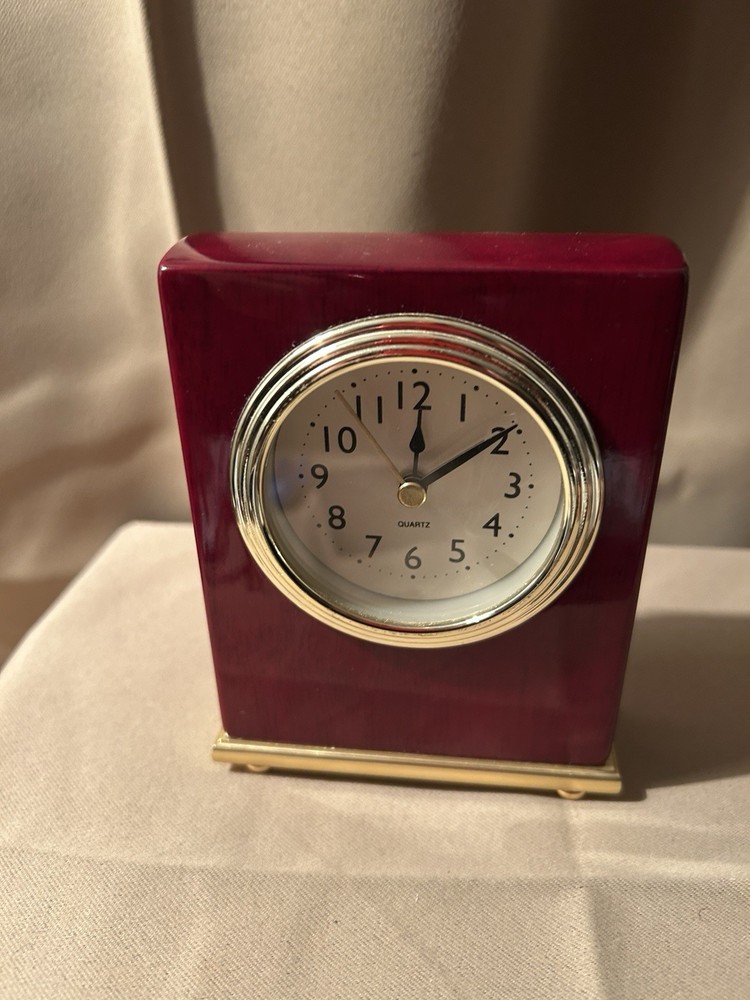 Sonnet Pick Up Analog Clock