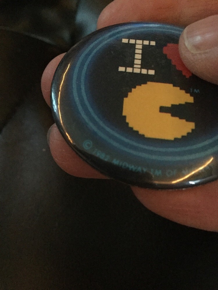 Vintage Pac-Man Pin/Button 2” 1982 Midway