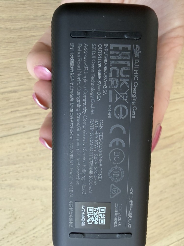 DJI Mic Wireless Microphone System - Accessories Shown Included