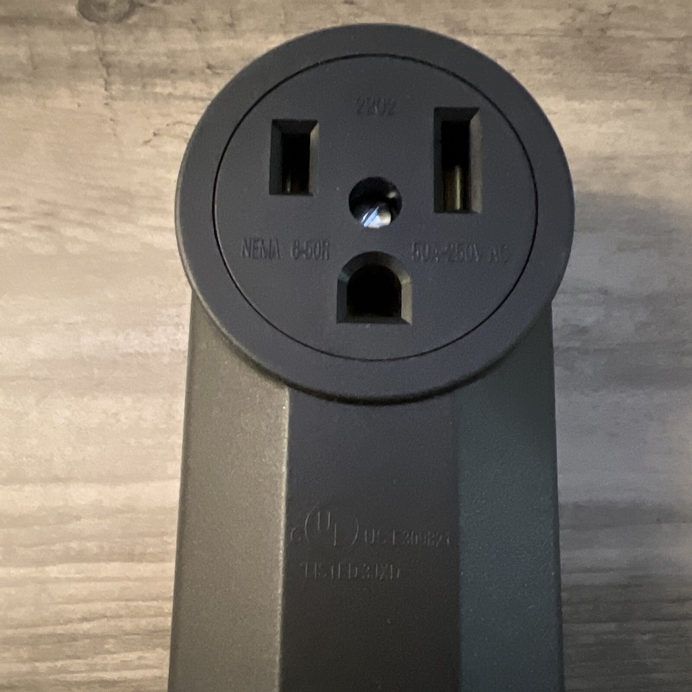 Surface Mount Range Outlet 50 A- 250 V AC
