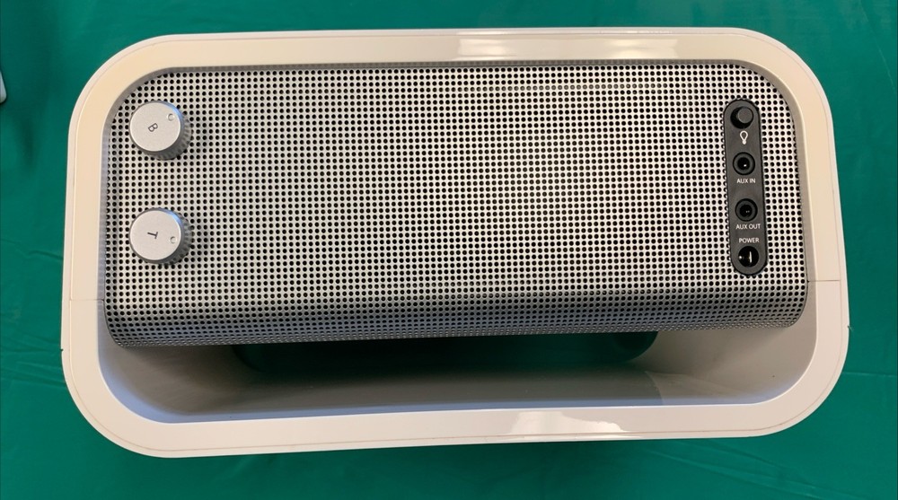 Brookstone Big Blue Studio 2.0 Bluetooth Speaker Powerful Sound Great Condition