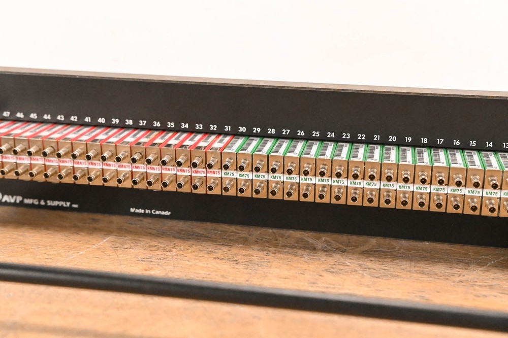 AVP 2RU 96-Point TT Bantam Patchbay w/ KMN75 & KM75 Modules CG01WE8