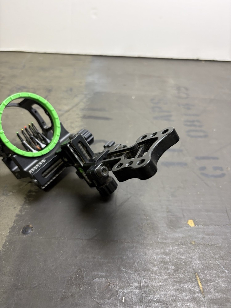 Fuse Vectrix PXT 5 Pin Bow Sight Micro Adjust Black RH