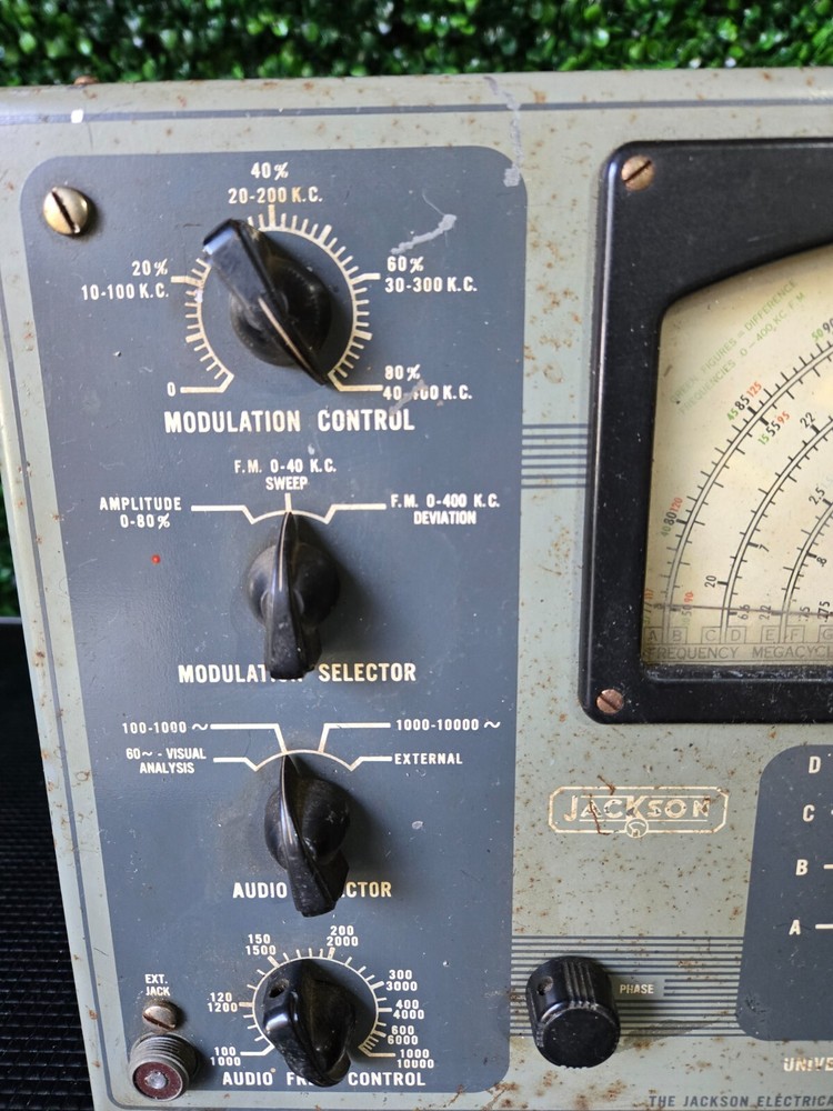 Vintage Jackson Signal Generator Model 641 Untested