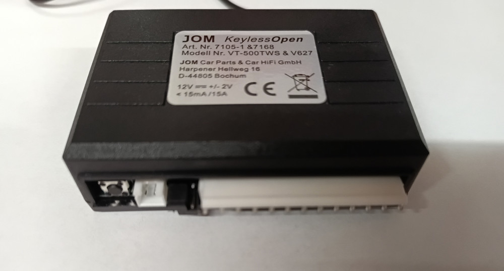 Replacement control unit including wiring harness for all JOM radio central locking systems