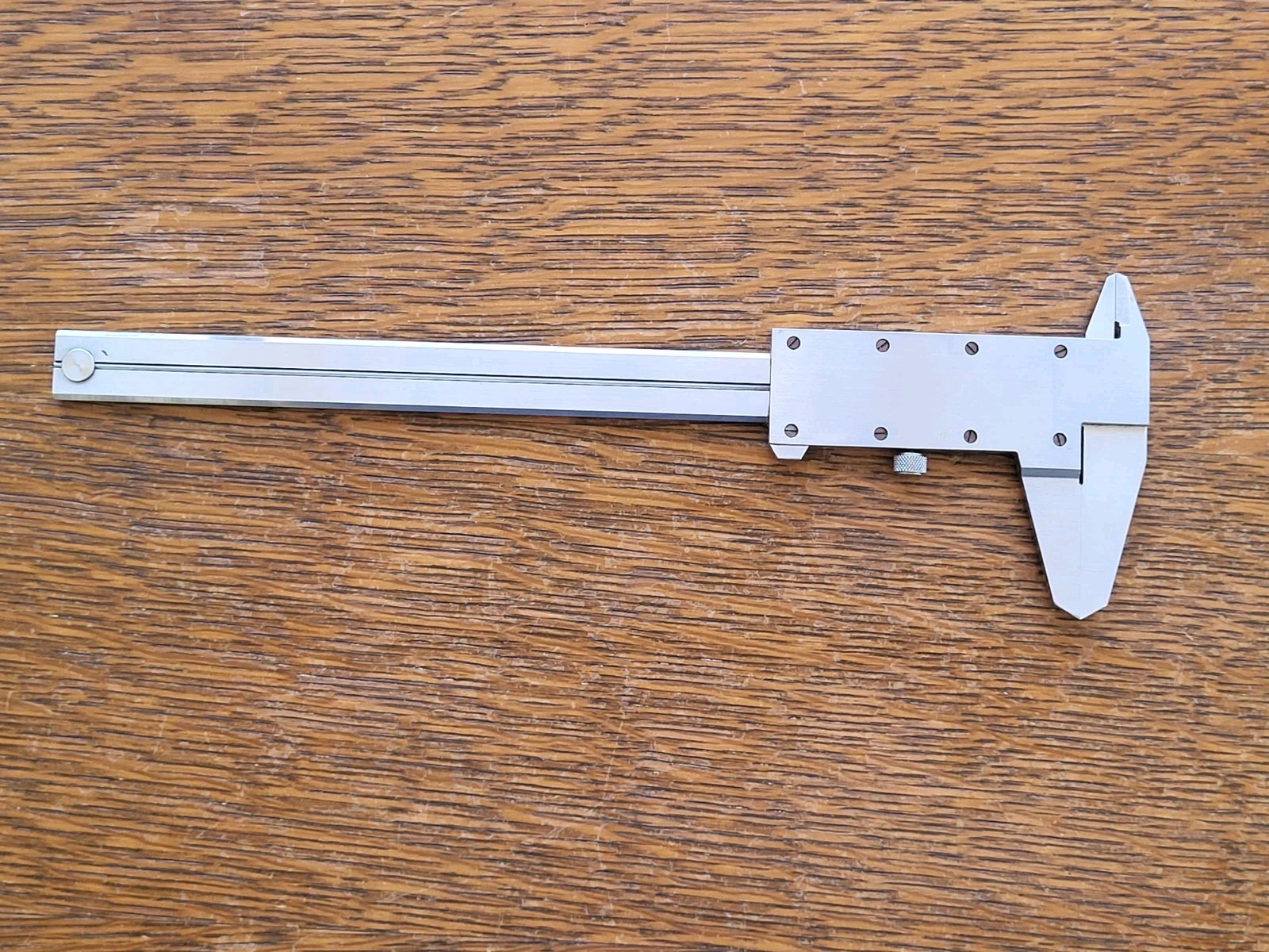 Mitutoyo 522-106 Vernier Caliper 6" Hardened Stainless w/Case Made in Japan