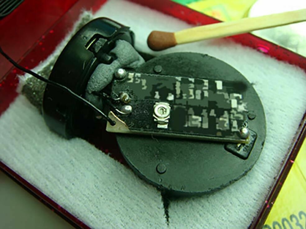 Mini Spy Audio Rf Signal Bug , Wireless Listening Through Glass/Wall Up To 300m