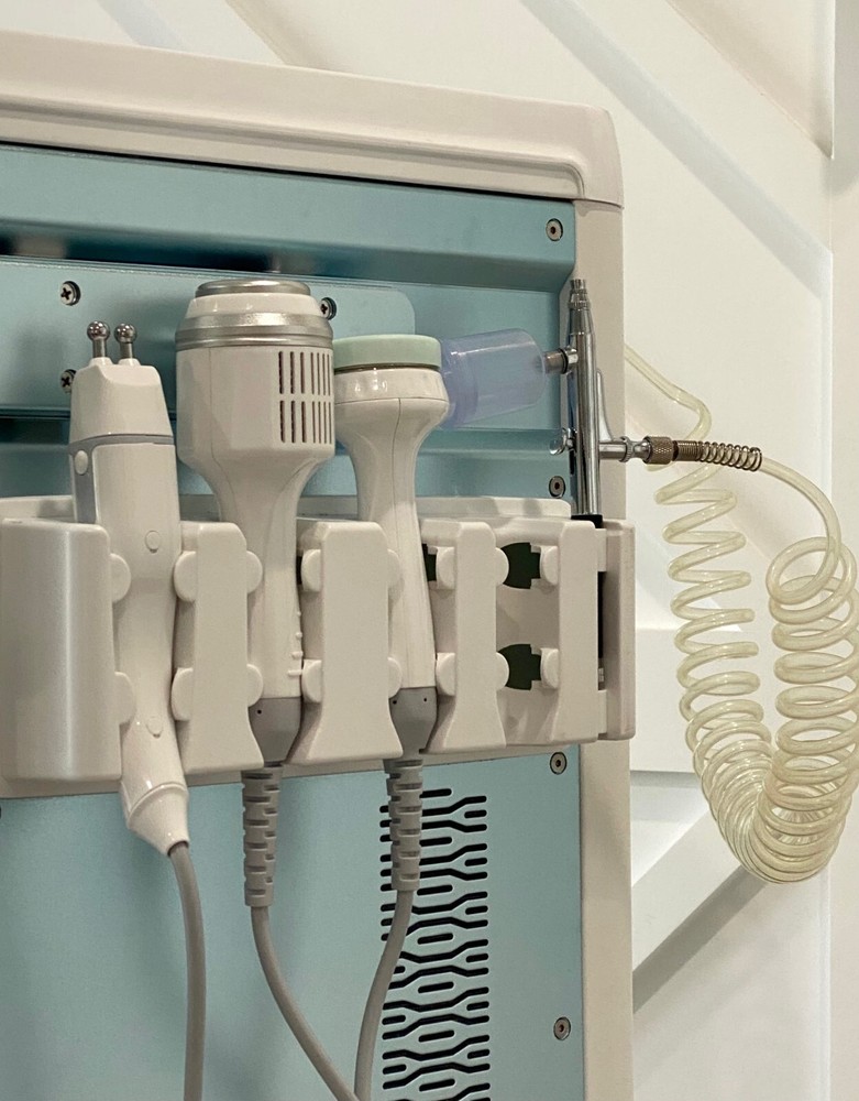 Hydro Spa Facial Machine with accessories