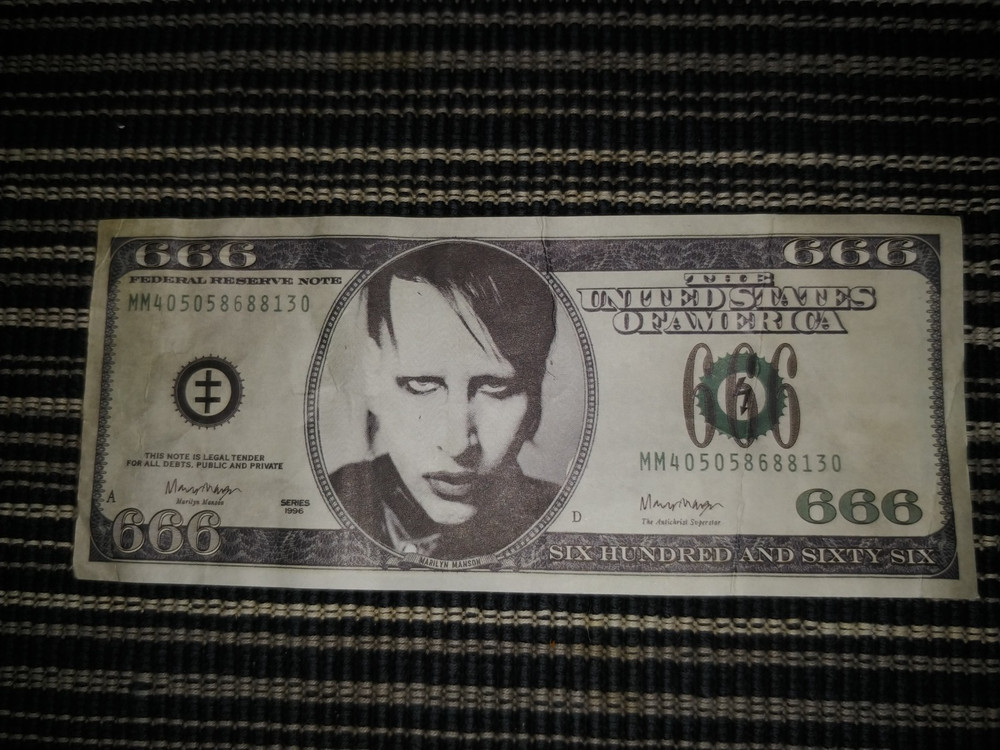 RARE mini affiche billet de 666 dollars Marilyn Manson