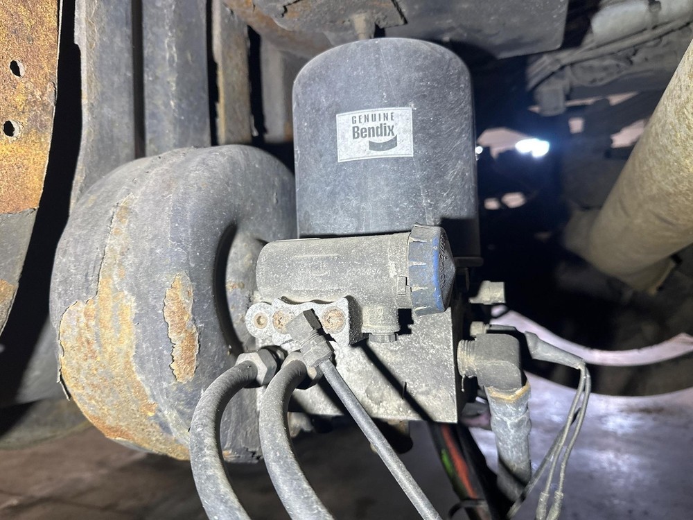 Bendix AD-IS Air Dryer - Used