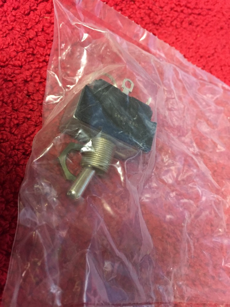 7590K6  ON- OFF DPST  TOGGLE SWITCH NOS