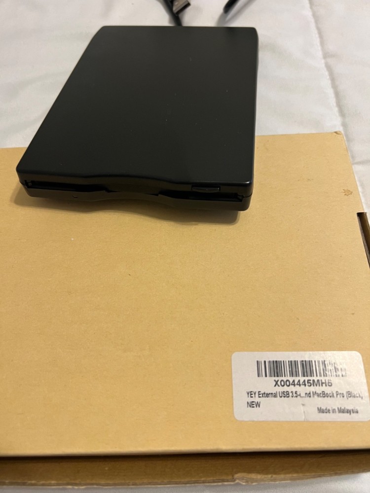 YEY Floppy Disk Reader External USB 3.5-in. Wins & MacBook .