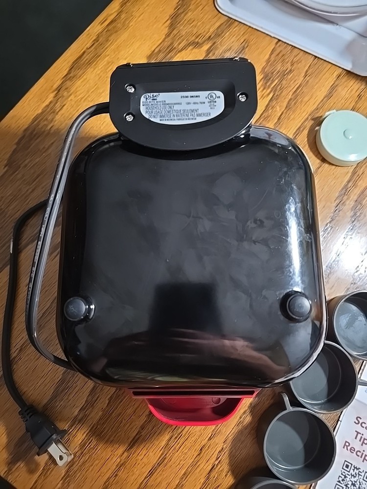 Red Dash Rise Used Egg Bite Maker Makes 4 Egg Bites