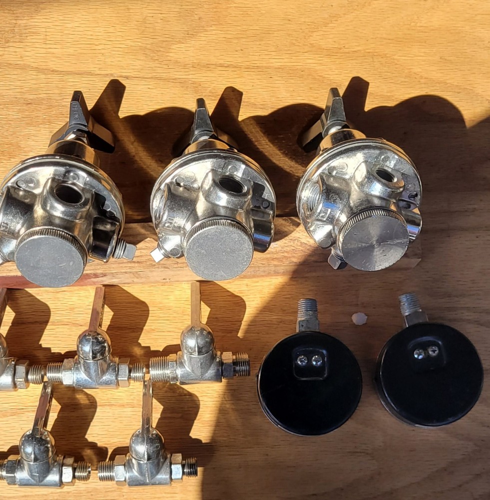 Binks 85-200 air pressure regulators