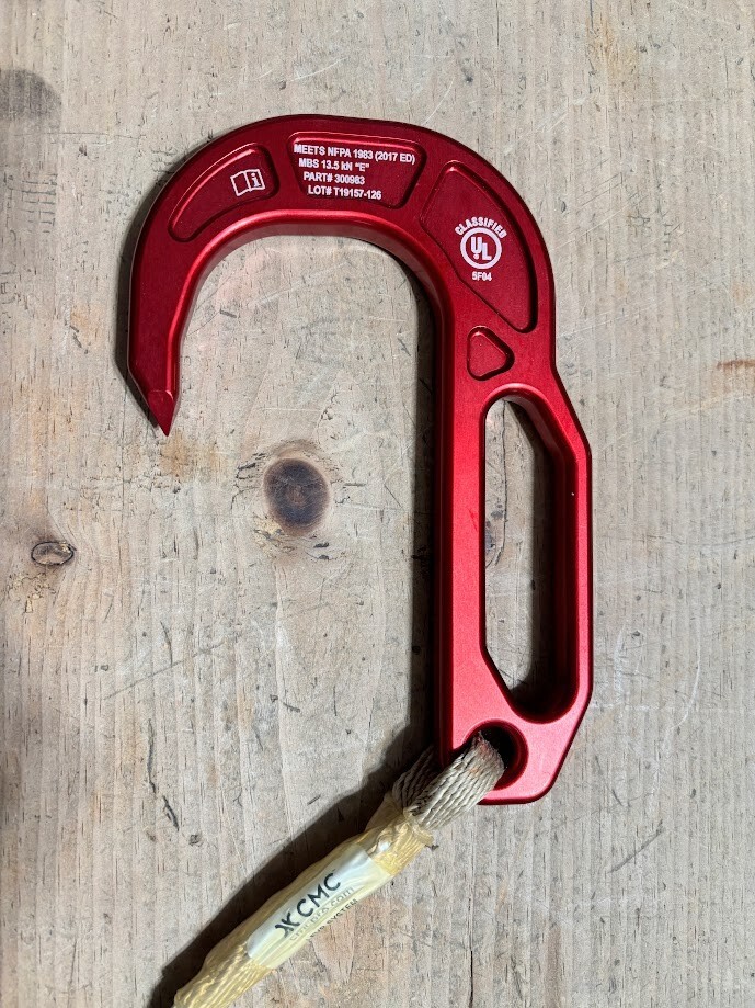 CMC Rescue Levr Fire Escape System w/hook, descender, carabiner, rope + bag NEW