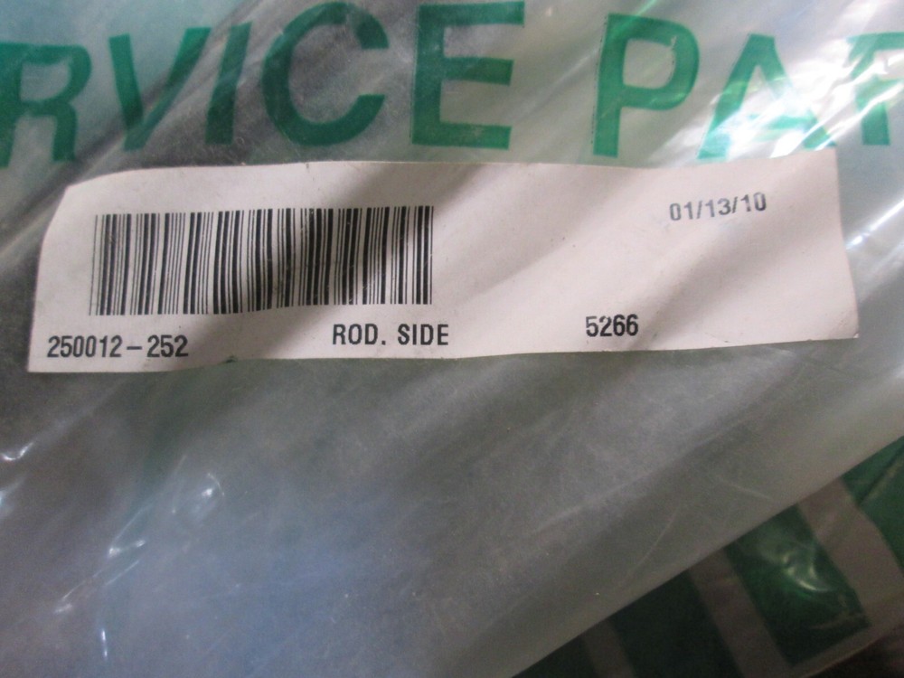 Sullair Rod Side Bolt 5266 | 250012-252