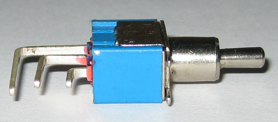 Three Position Mini Toggle SPDT Switch w/ Right Angle Leads - 6A 125V Center OFF