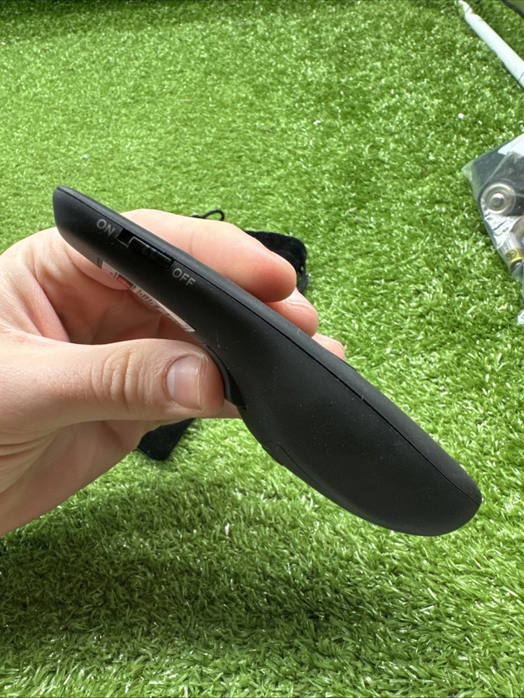 RadioShack 2603766 Wireless Presentation Presenter. d6