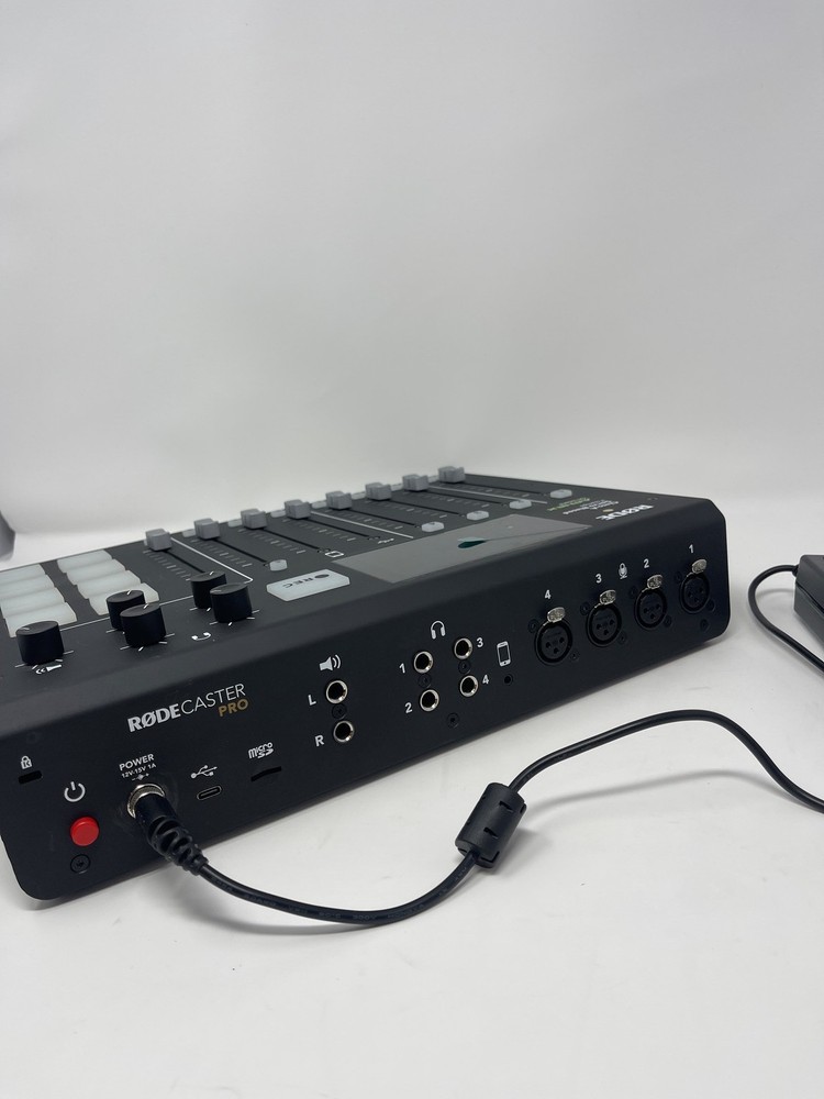 RODE RODECaster Integrated Audio Production Studio (Black)