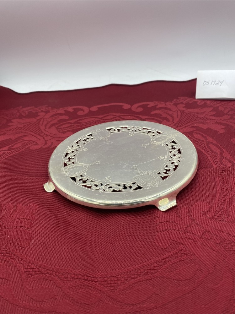 Vintage Reed and Barton #149 Silver Plated Trivet silver-plated 5.75”