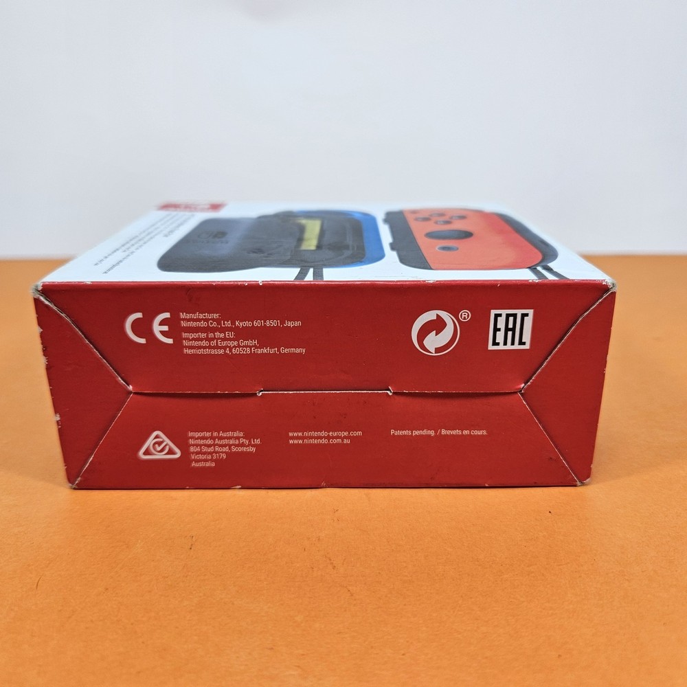 Joy-Con AA Battery Pack Nintendo Switch Controller Complete with ORIGINAL BOX