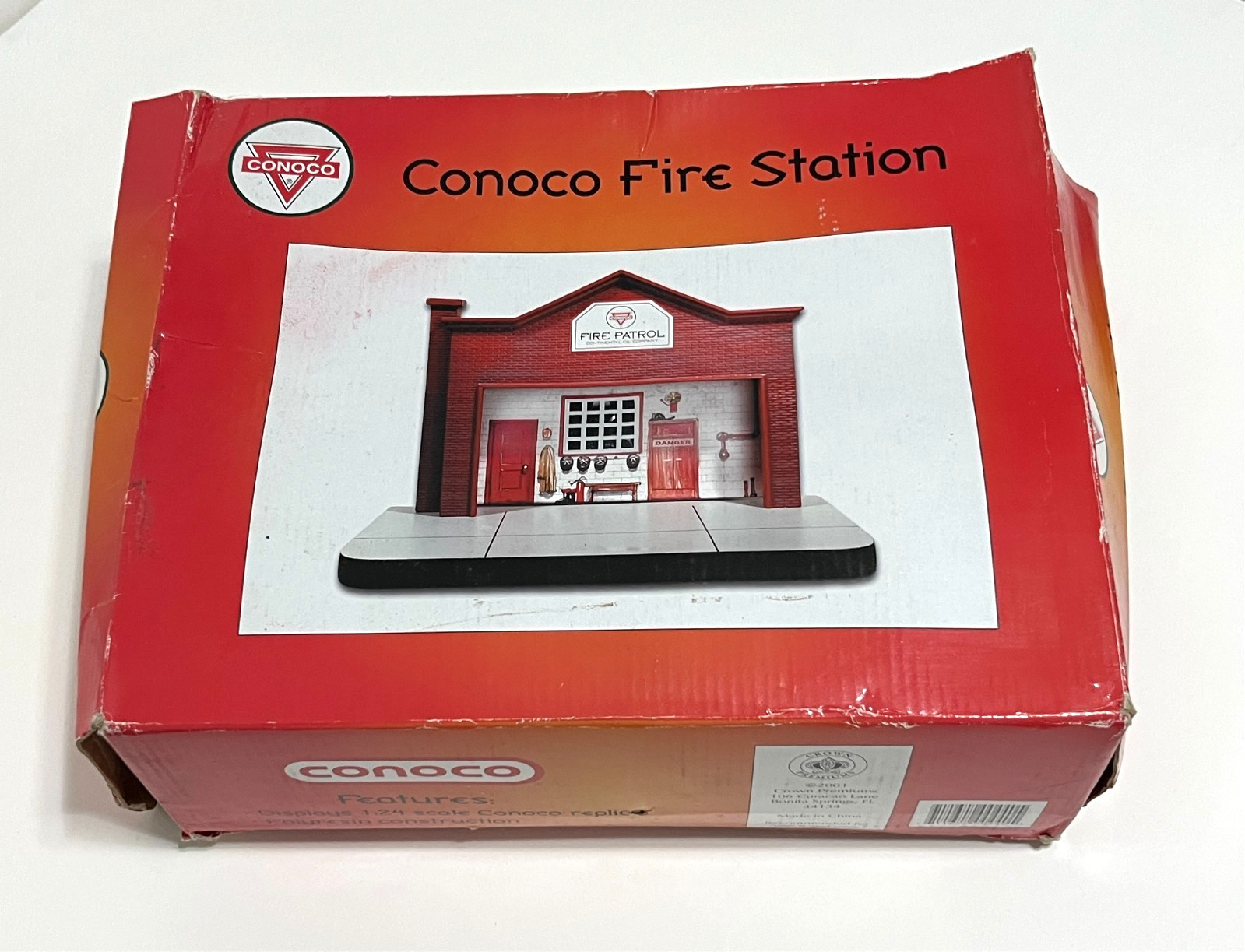 CONOCO Fire Station Patrol Model Crown Vintage Building Premium 2001 Diorama