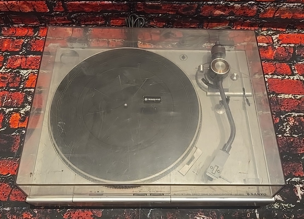 Sanyo Model TP-1012A Direct Drive Turntable - TESTED - NEEDS STYLUS