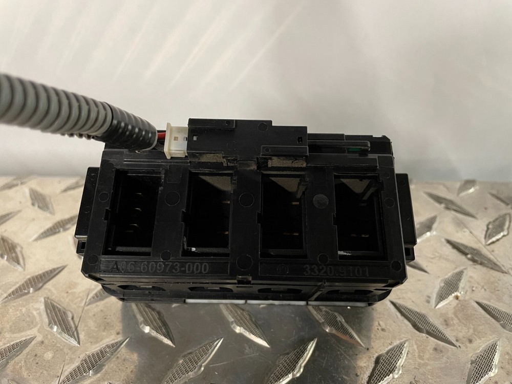 2008-2021 Freightliner CASCADIA SWITCH PANEL Dash Panel With Pigtail