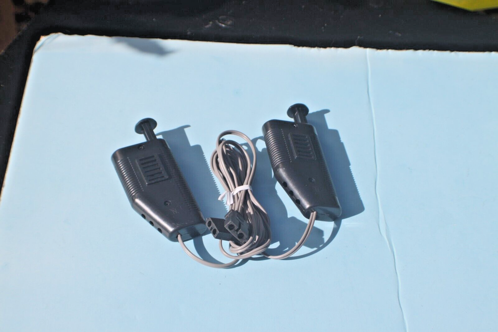 UNBRANDED - SLOT CAR CONTROLLERS - TESTED