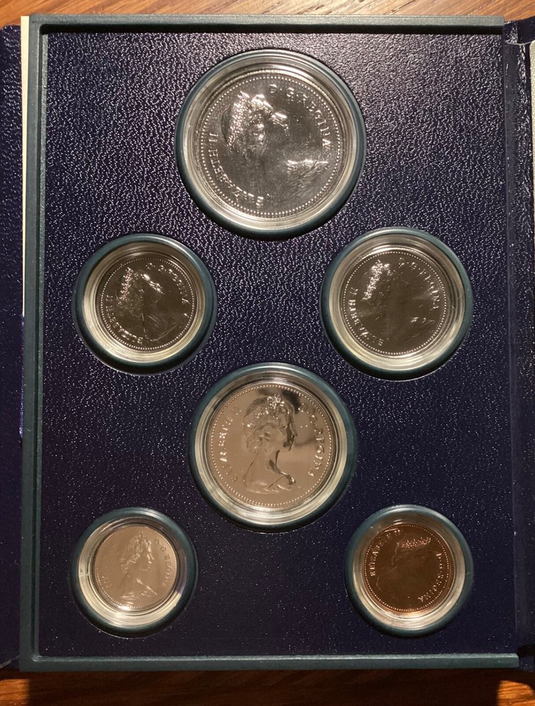 Canada 1981 specimen set (original big case&Coa)