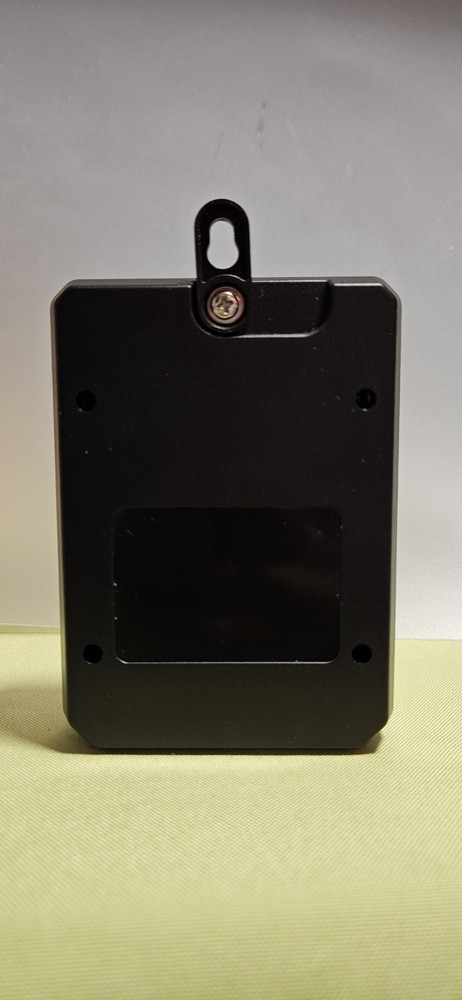 Anti-Bark Device + Remote Control - Collar-free, Wall-mountable, Quiet & Gentle