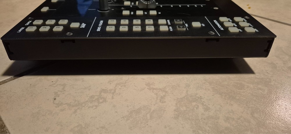 UF8 Advanced DAW Controller