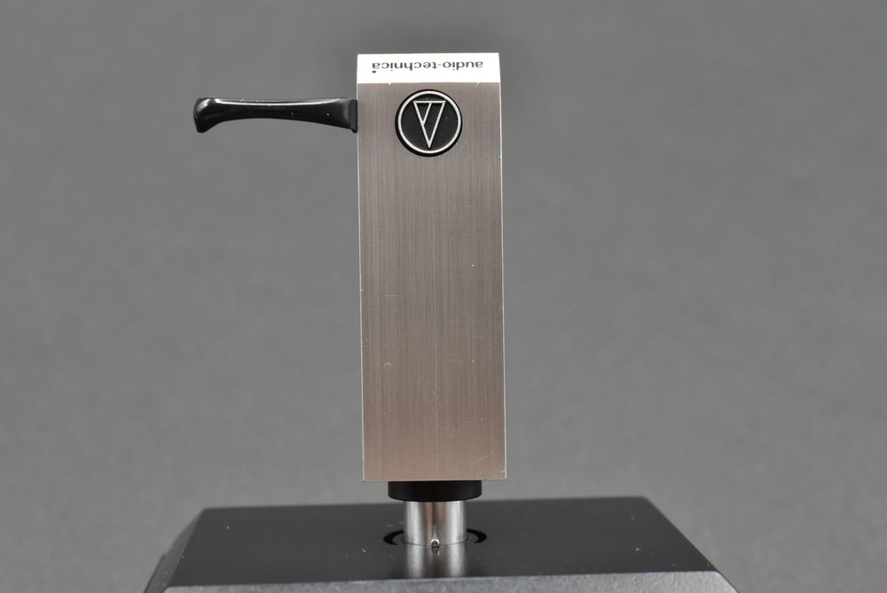 Audio Technica Silver Headshell - 13.1g【Ships from US🇺🇸】