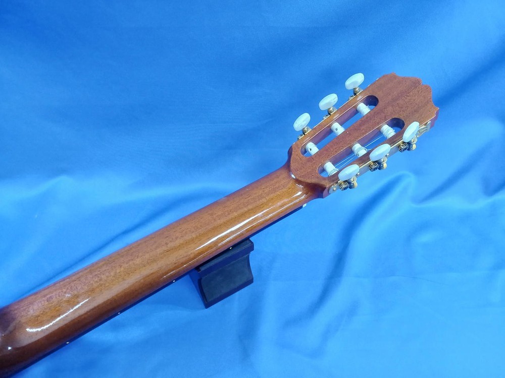 TAKAMINE NO.5 Classical Guitar-01