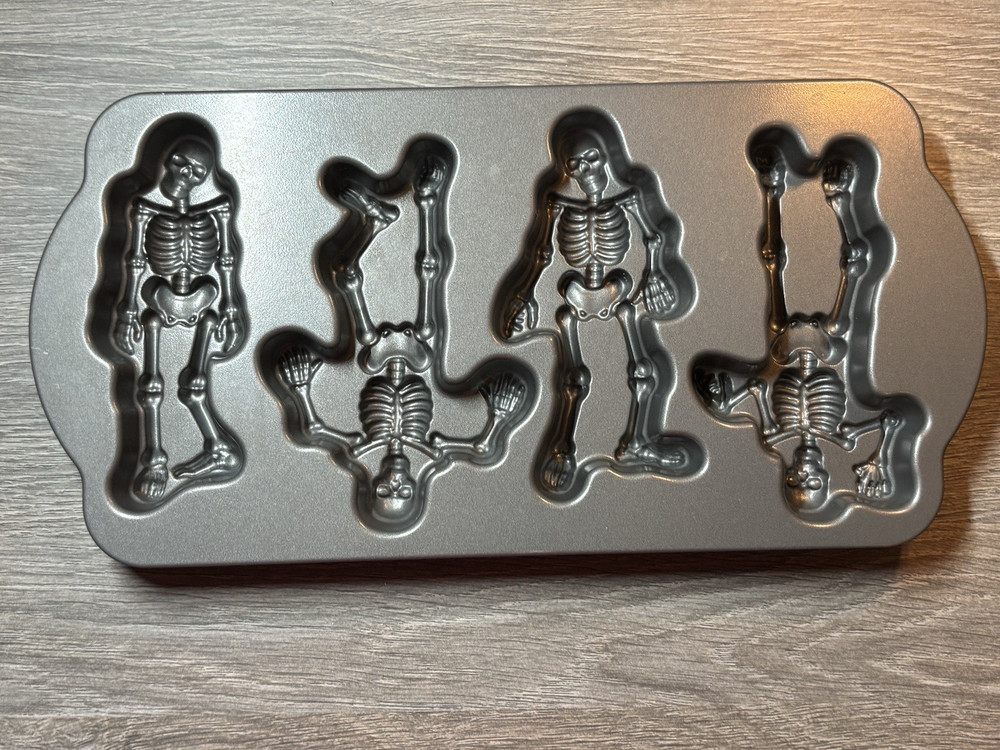 Nordic Ware Spooky Skeleton Cakelets Cake Pan