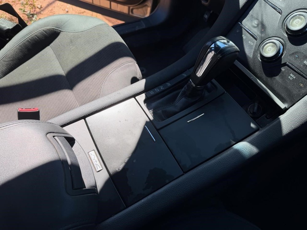 TAURUS    2017 Transmission Shift 104938575