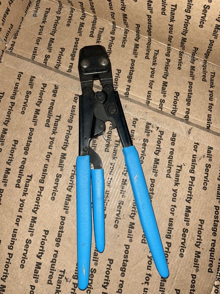 Sharkbite 3 Handle Pex Clamp Tool With Blue Handle #865895