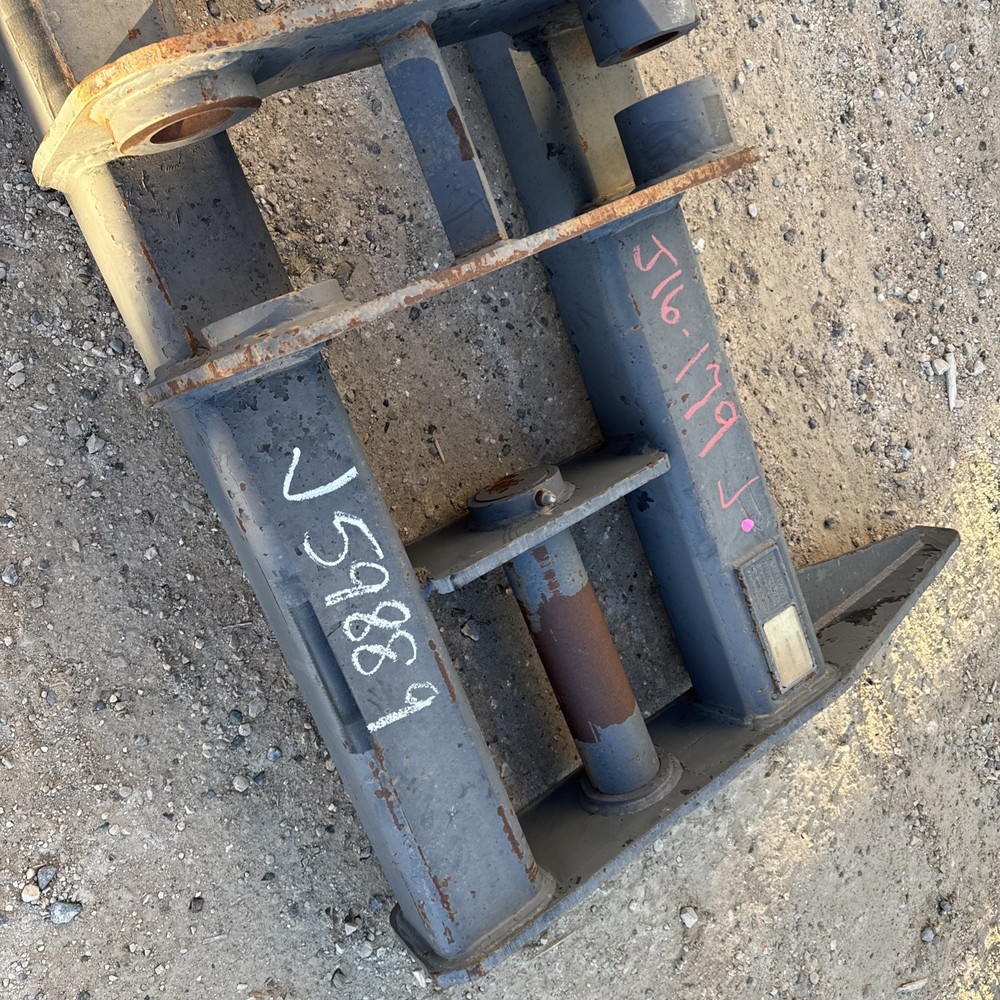 Pemberton Wheel Loader Fork Bracket Case 621c New