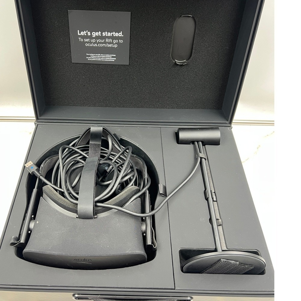 Oculus Rift VR Headset System with Xbox One Controller and Sensor Black